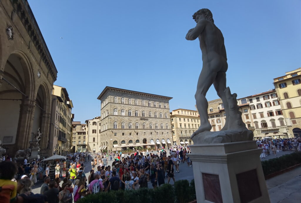 Blick über die Piazza della Signoria - im Vordergrund rechts der David von Michelangelo